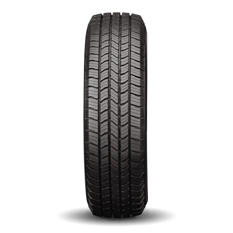 Starfire Solarus HT tire, front view of tread pattern